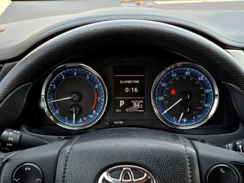 Used 2017 Toyota Corolla LE w/ Carpet Mat Package (TMS) FWD image 23
