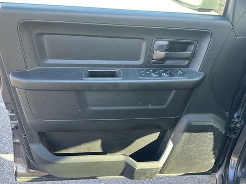 Used 2018 RAM 1500 Express w/ Express Value Package image 9