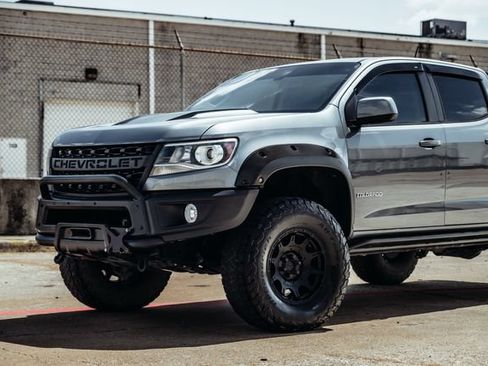 Used 2019 Chevrolet Colorado ZR2 w/ Colorado ZR2 Bison Edition AWD/4WD image 40