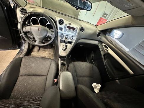 Used 2010 Pontiac Vibe w/ Preferred Package FWD image 25