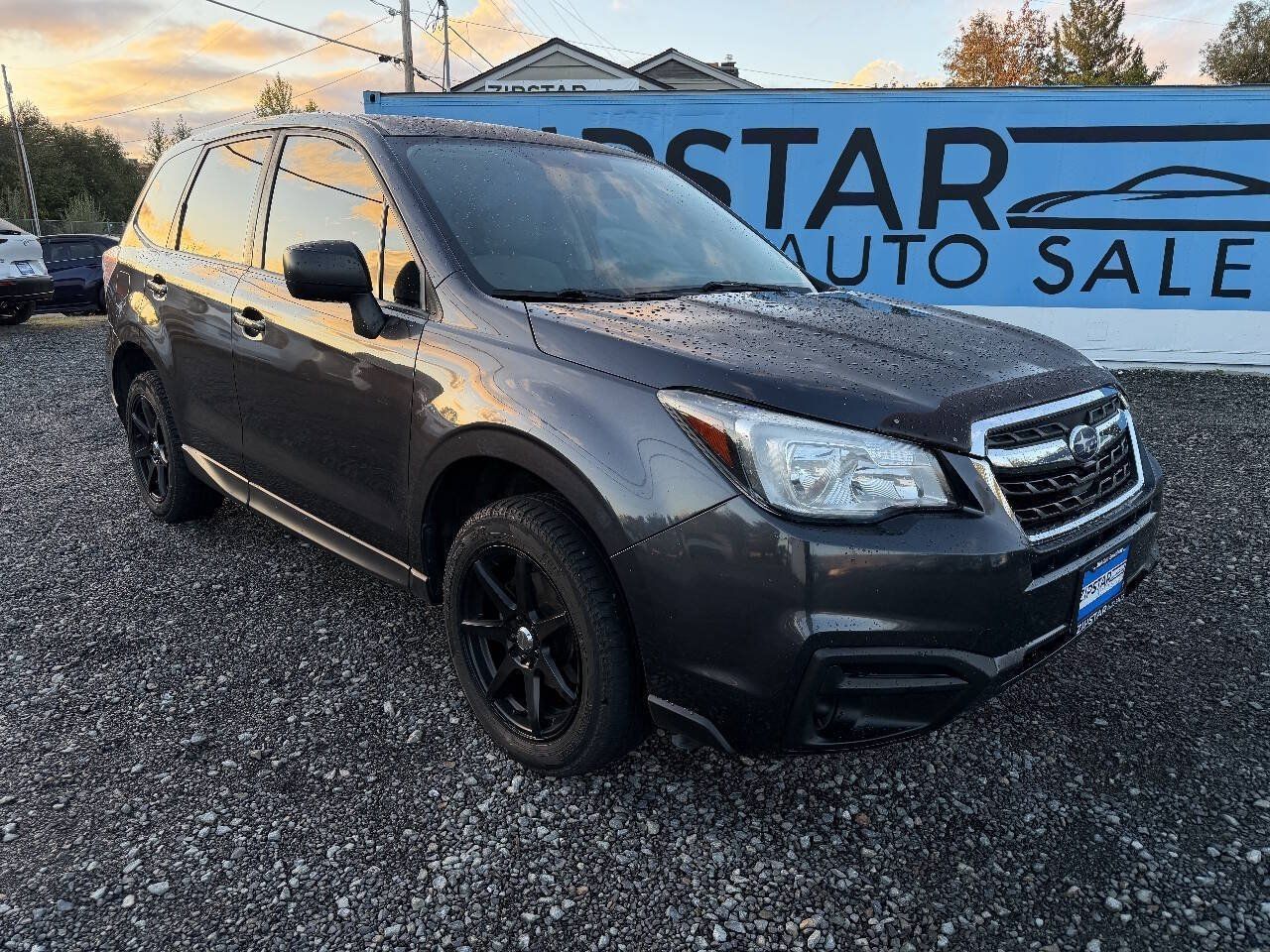 Used 2017 Subaru Forester 2.5i AWD/4WD image 1