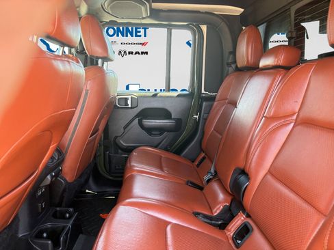 Used 2023 Jeep Gladiator Sport AWD/4WD image 22