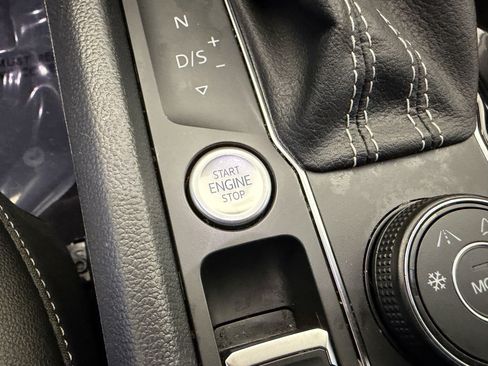 Used 2023 Volkswagen Atlas SE AWD/4WD image 22