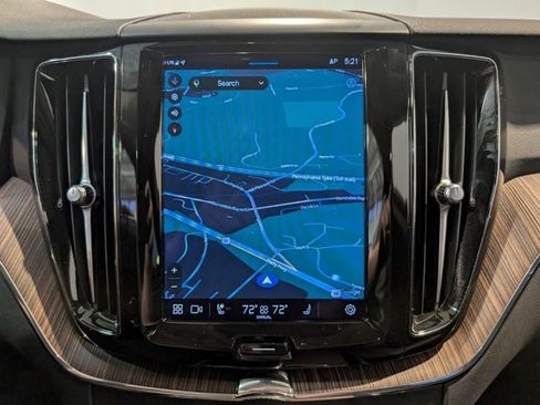 Used 2023 Volvo XC60 B5 Plus w/ Climate Package image 21