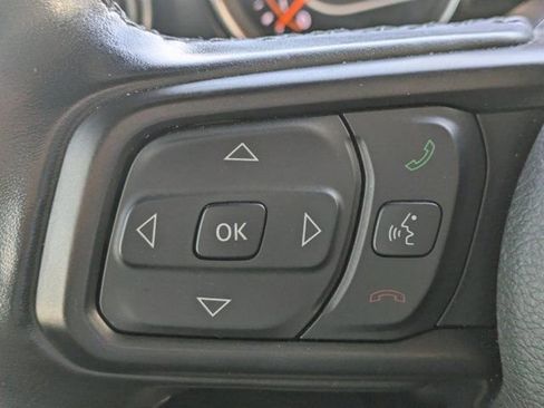 Used 2022 Jeep Gladiator Sport image 20