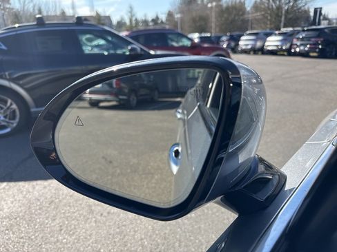 Used 2025 Genesis GV70 2.5T w/ Select Package image 46