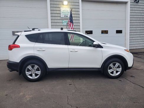 Used 2013 Toyota RAV4 XLE image 9