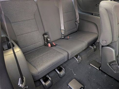 New 2026 Chevrolet Traverse LT image 14