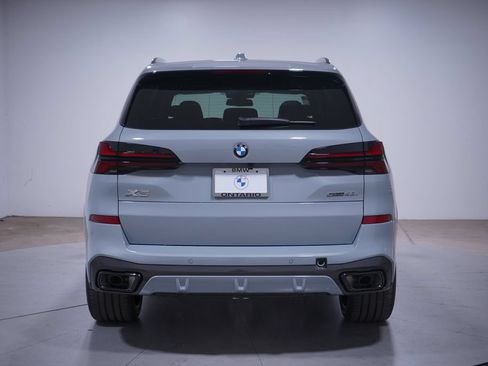 Used 2026 BMW X5 sDrive40i w/ M Sport Package RWD image 5