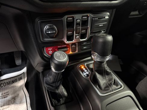 New 2026 Jeep Gladiator Sport image 25