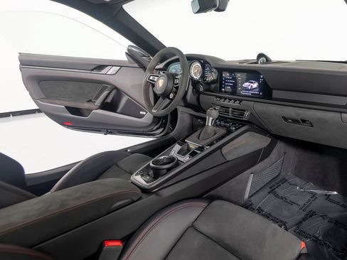Used 2022 Porsche 911 GT3 RWD image 34