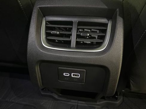 Used 2024 Chevrolet Blazer LT w/ Convenience Package FWD image 16