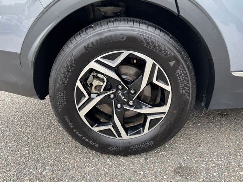 Used 2025 Kia Sportage LX FWD image 29