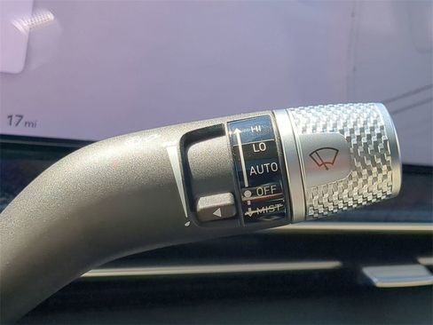 Used 2025 Genesis GV80 3.5T e-SC image 28