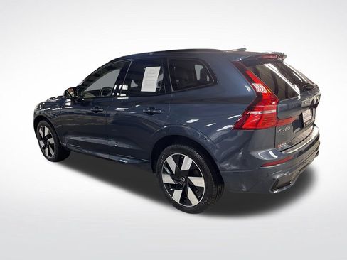 Certified 2025 Volvo XC60 T8 Plus w/ Protection Package Premier AWD/4WD image 4