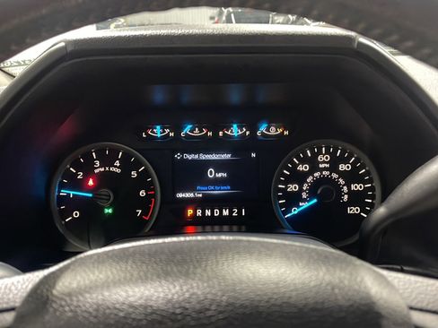 Used 2016 Ford F150 XLT w/ Equipment Group 301A Mid RWD image 5