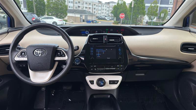 Used 2018 Toyota Prius Two w/ Prius Two Safety Plus Package FWD image 25