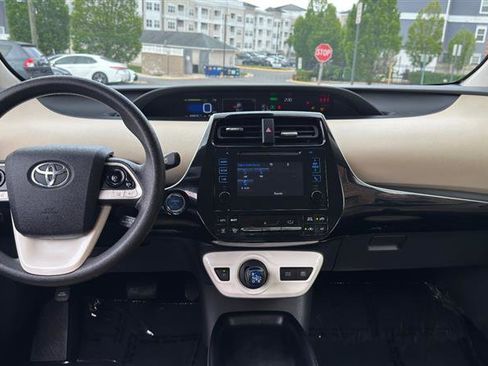 Used 2018 Toyota Prius Two w/ Prius Two Safety Plus Package FWD image 25