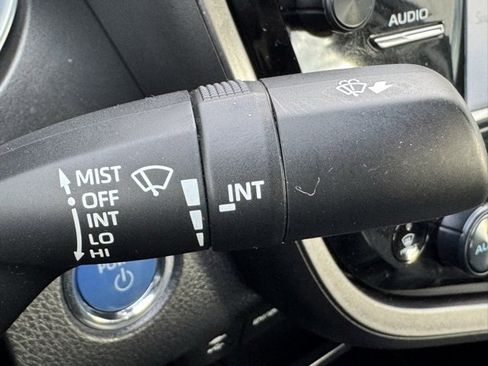 Certified 2018 Toyota Camry LE image 28