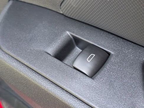 New 2026 Chevrolet Equinox EV LT image 33