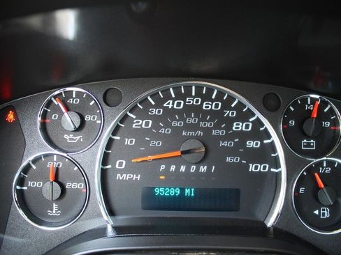 Used 2020 Chevrolet Express 3500 w/ Power Convenience Package image 18