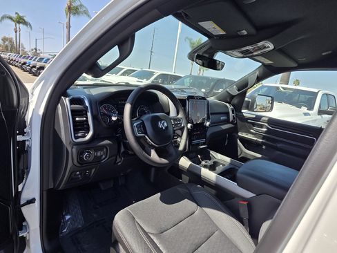 New 2026 RAM 1500 Big Horn AWD/4WD image 9