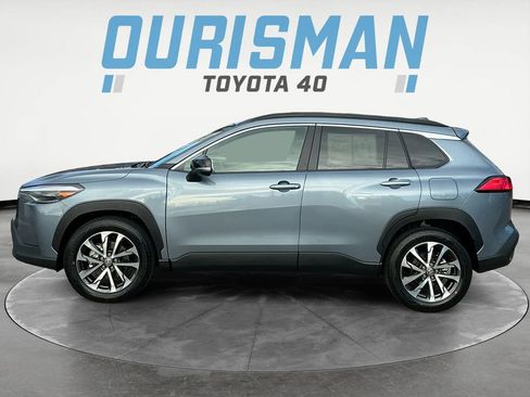 Certified 2025 Toyota Corolla Cross XLE image 4