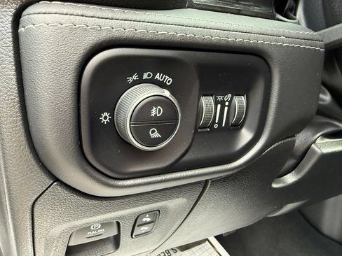 Used 2022 RAM 1500 Limited w/ Trailer Tow Group AWD/4WD image 16