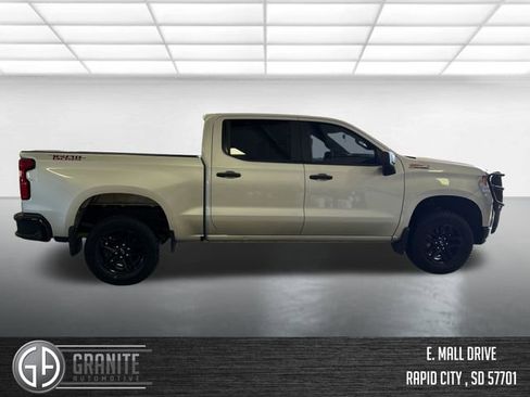 Used 2020 Chevrolet Silverado 1500 Custom Trail Boss w/ Custom Convenience Package AWD/4WD image 6