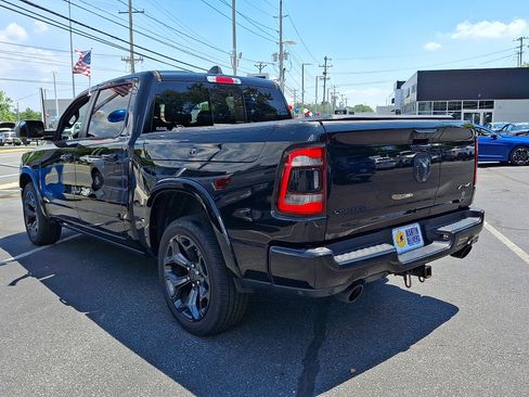 Used 2020 RAM 1500 Limited w/ Black Appearance Package AWD/4WD image 3
