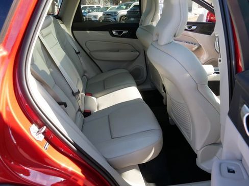 Used 2019 Volvo XC60 T5 Inscription w/ Protection Package Premier image 19