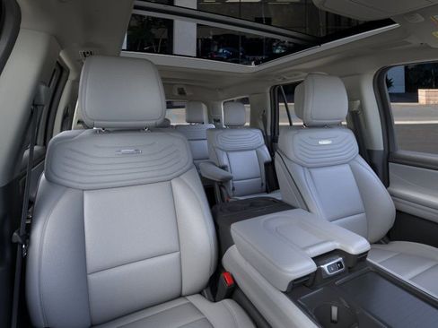 New 2026 Ford Expedition Platinum AWD/4WD image 10