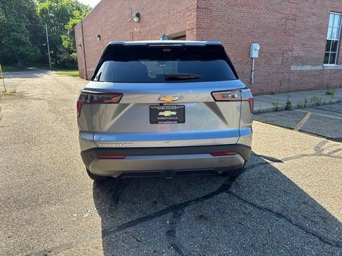New 2026 Chevrolet Equinox LT w/ Convenience Package II AWD/4WD image 5