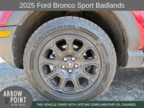 Used 2025 Ford Bronco Sport Badlands AWD/4WD image 16