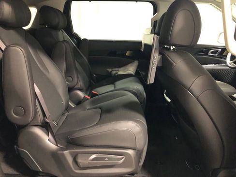 New 2026 Kia Carnival SX Prestige image 11