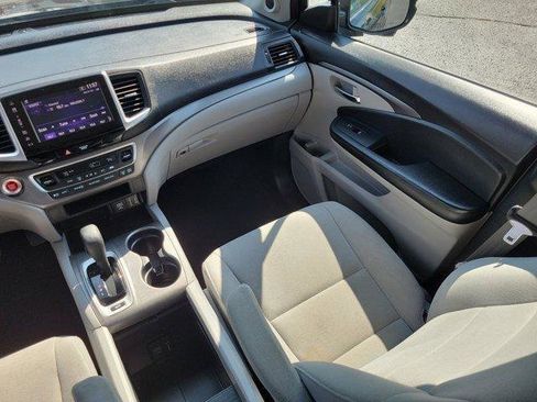 Used 2018 Honda Pilot EX image 16