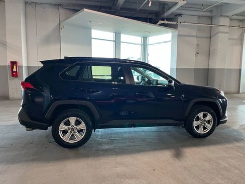 Used 2019 Toyota RAV4 XLE w/ Convenience Package AWD/4WD image 11