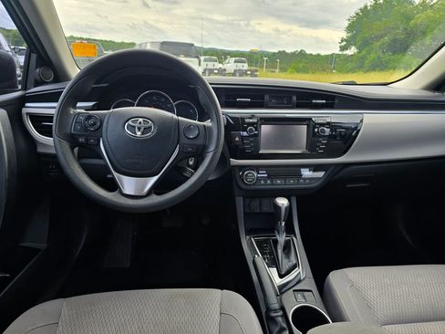 Used 2014 Toyota Corolla LE FWD image 17