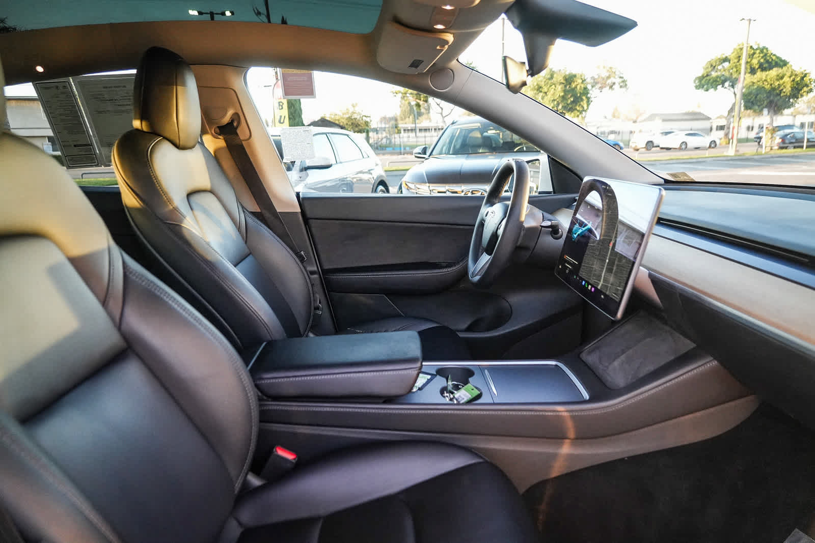 Used 2022 Tesla Model Y Long Range AWD/4WD image 14