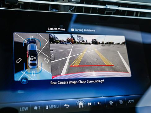 New 2026 Mercedes-Benz E 350 4MATIC Sedan image 26