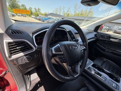 Used 2019 Ford Edge SEL w/ Equipment Group 201A FWD image 11
