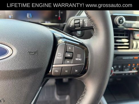 Used 2025 Ford Escape Active AWD/4WD image 18