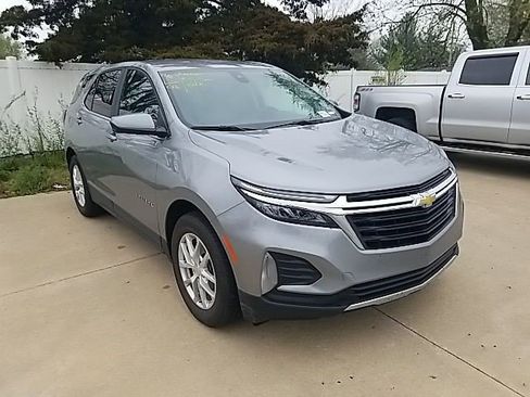 Certified 2024 Chevrolet Equinox LT image 4