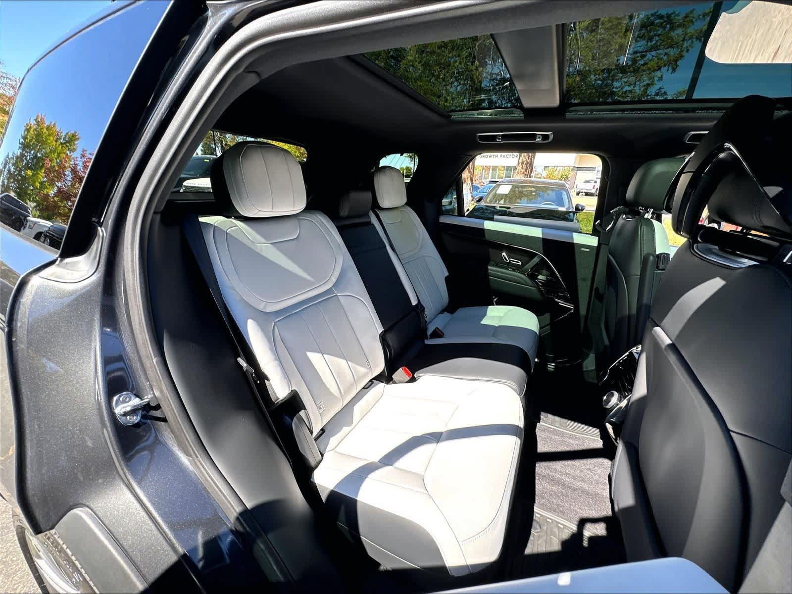 New 2026 Land Rover Range Rover Sport Dynamic SE AWD/4WD image 27