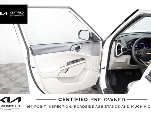 Certified 2025 Kia Soul LX FWD image 10