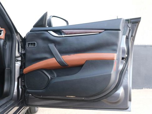 Used 2018 Maserati Ghibli Sedan 4D image 31