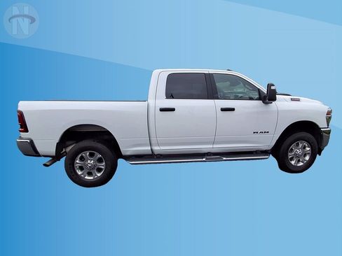 Used 2025 RAM 2500 Big Horn AWD/4WD image 9