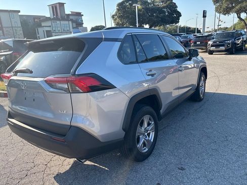 Used 2022 Toyota RAV4 XLE w/ Convenience Package FWD image 5