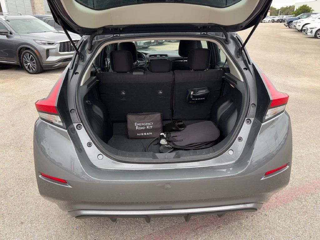 Used 2025 Nissan Leaf S FWD image 29