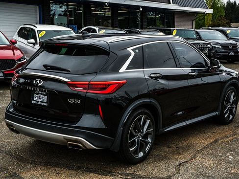 Used 2019 INFINITI QX50 Essential w/ Sensory Package AWD/4WD image 11